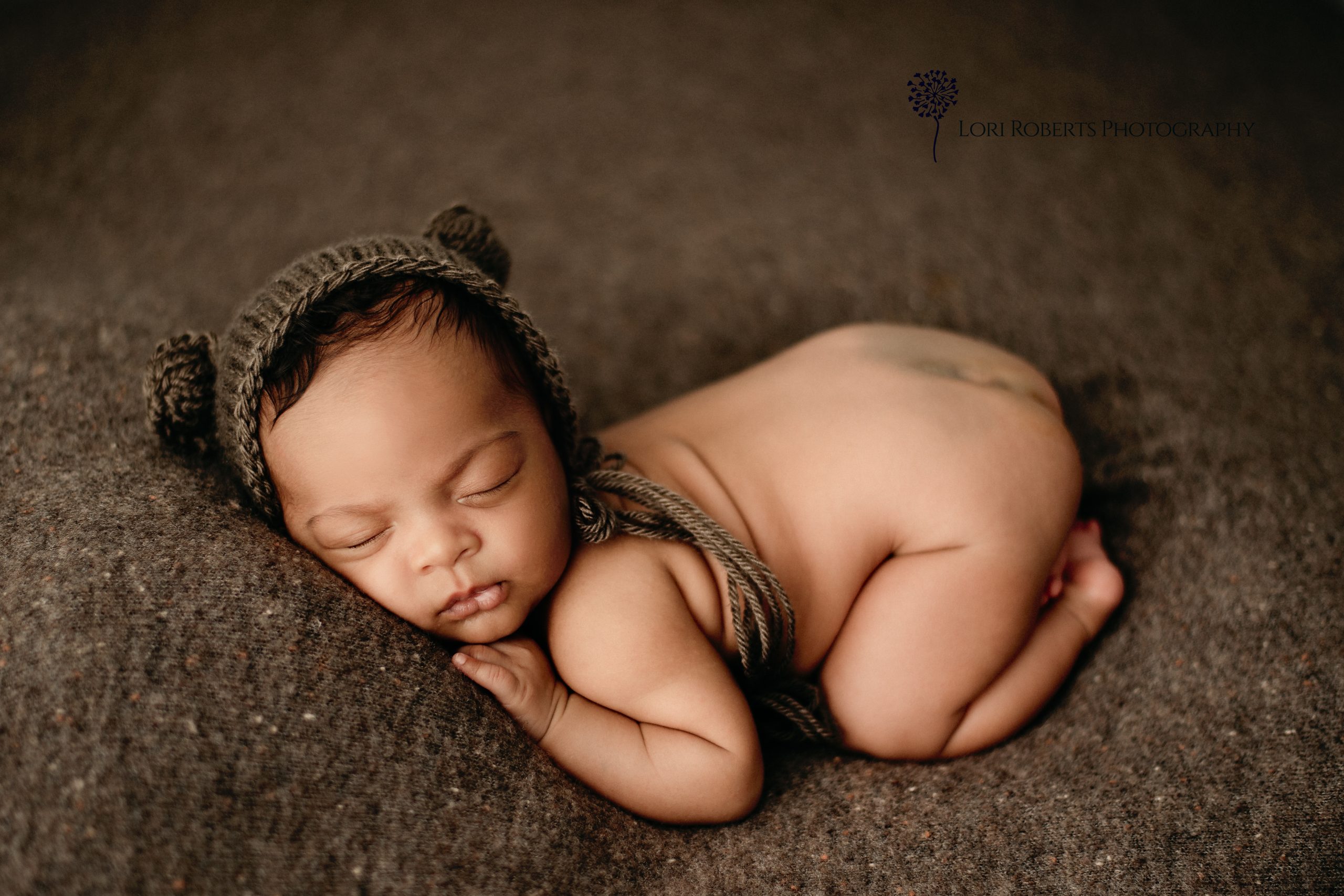Ajax newborn photographer