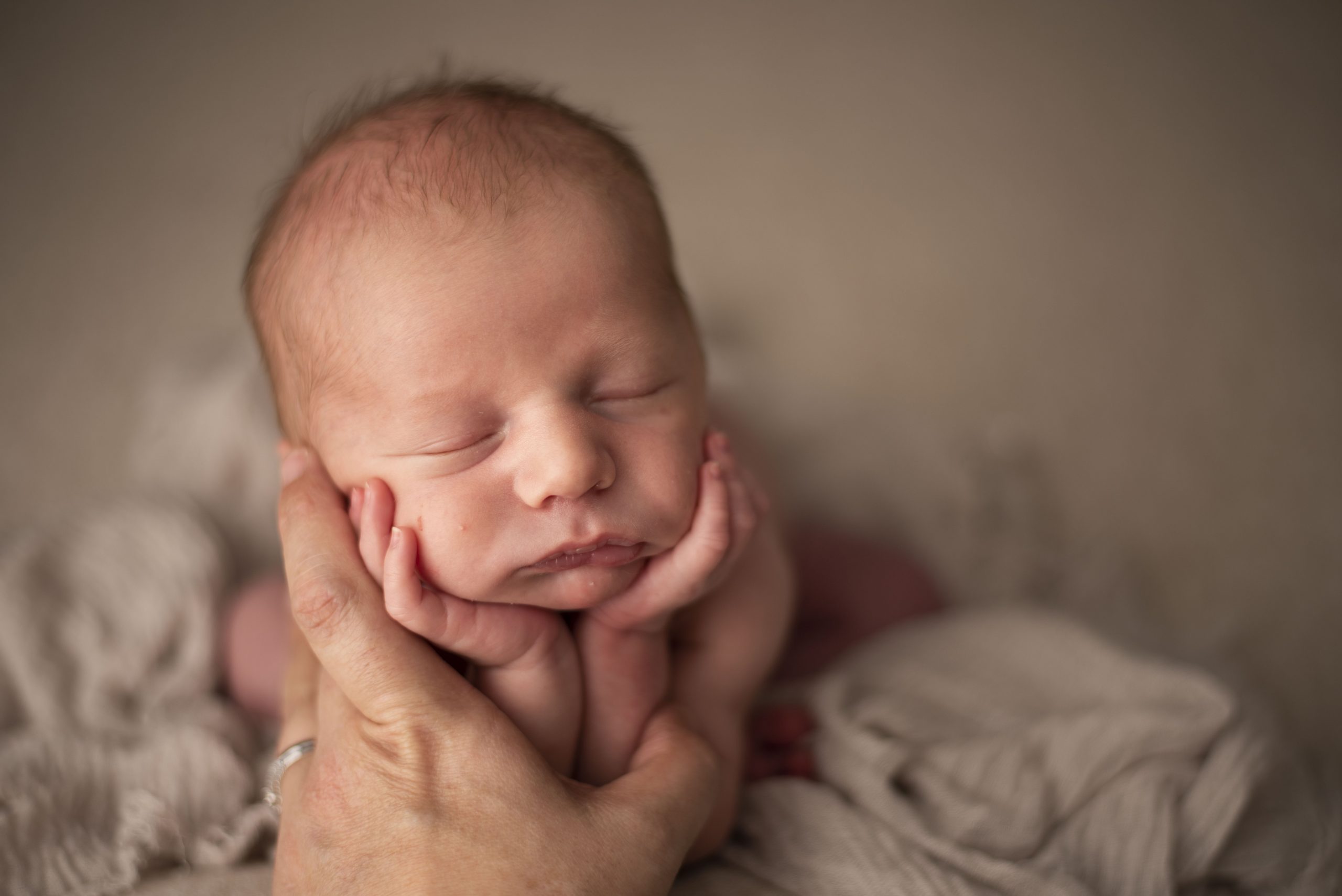 oshawa newborn photographer