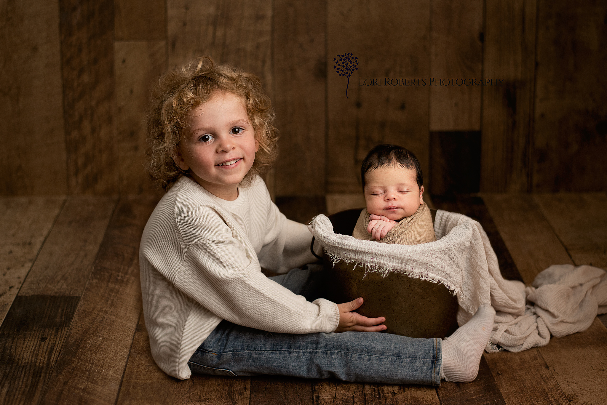 newborn and sibling photography
